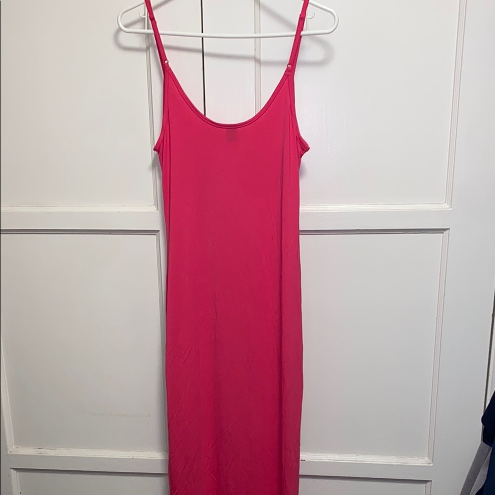 SHEIN BASICS Medium Pink Solid Form Fitted Slip Dress - Picture 4 of 10